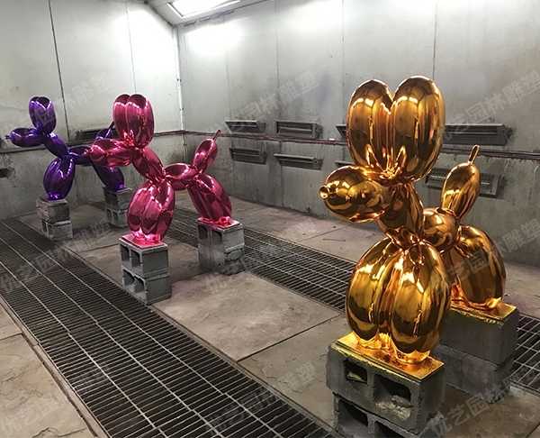 不銹鋼雕塑制作需要注意什么？